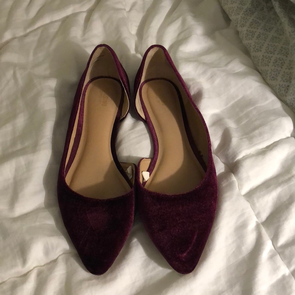 Maroon velvet flats